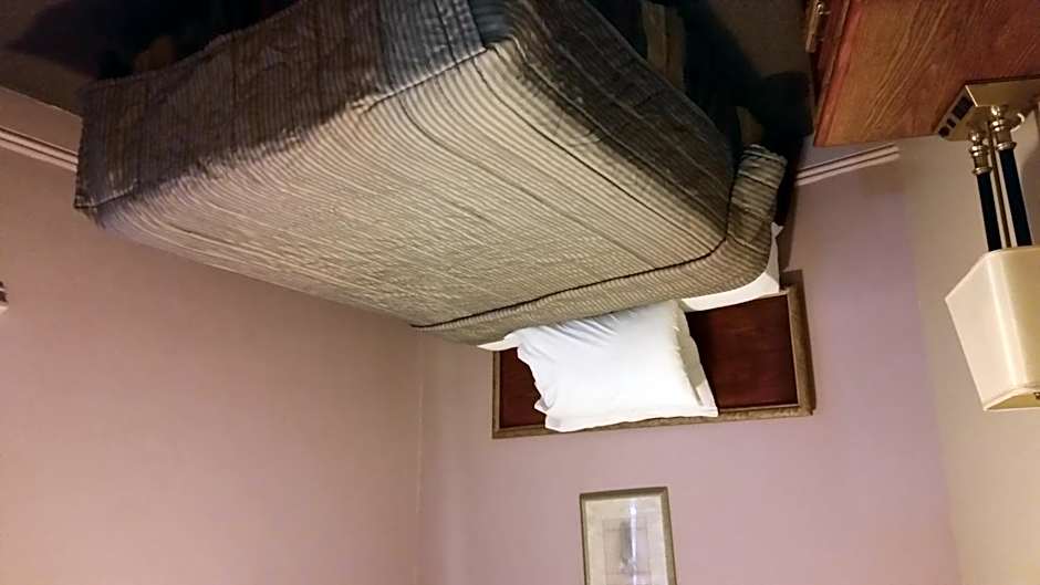 A Voyageur's Guest House