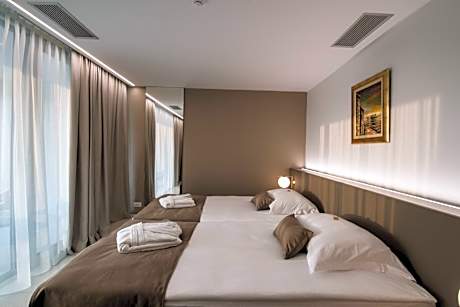 One-Bedroom Apartment with Balcony and Sea View