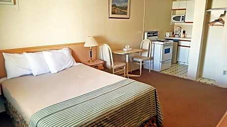 Standard Double Suite