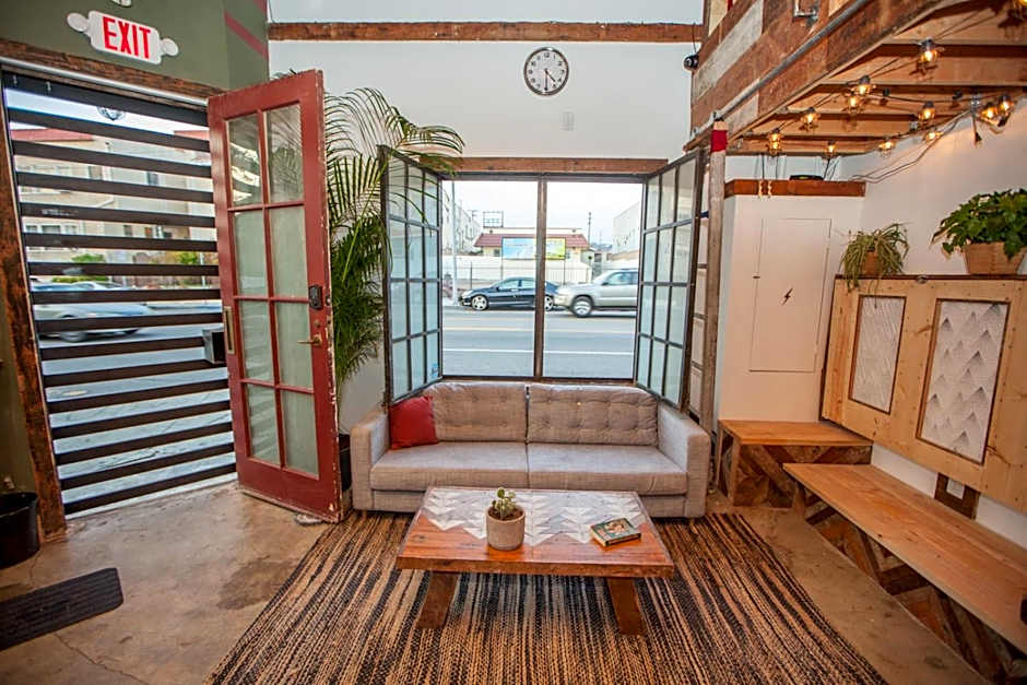 PodShare East Hollywood