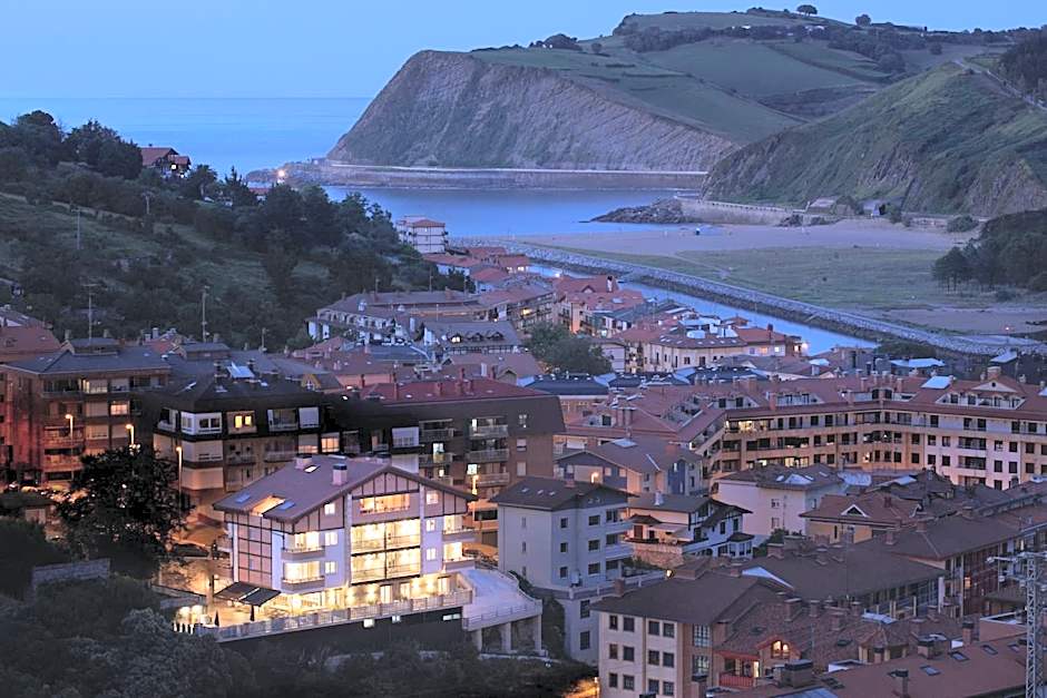 Photo 1 of 49 of Hotel Flysch
