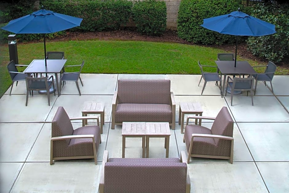 Courtyard by Marriott Covington / Mandeville
