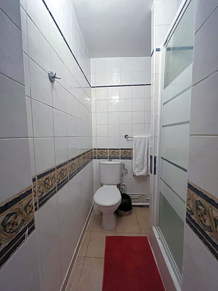 Ideal Hotel