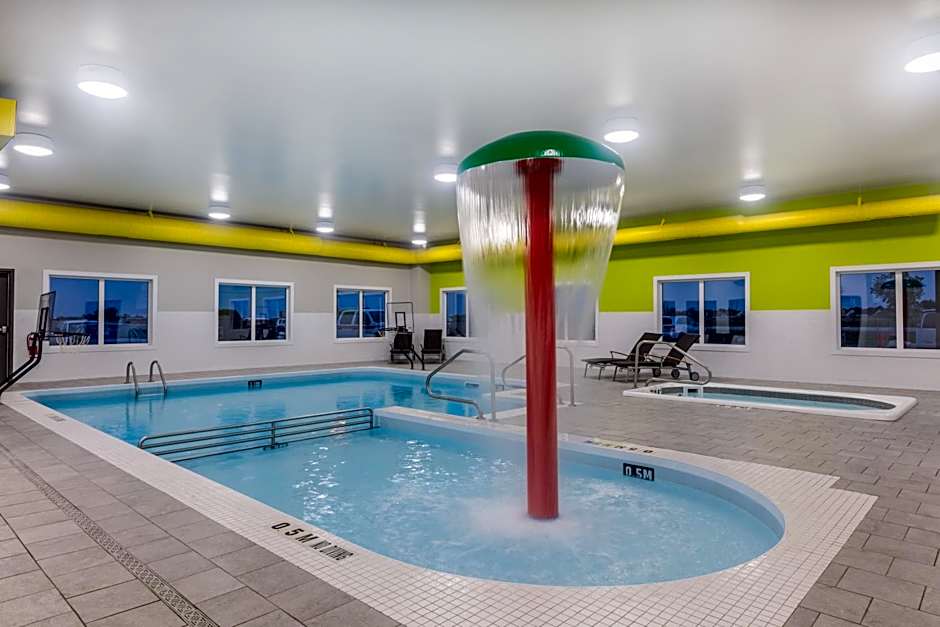 Super 8 by Wyndham Winnipeg East MB