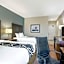 La Quinta Inn & Suites by Wyndham Karnes City - Kenedy