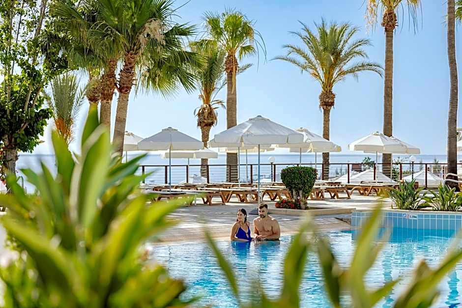 Golden Coast Beach Hotel