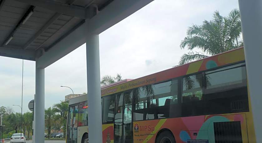 JAM Hotel Kota Warisan Near ERL Salak Tinggi Sepang