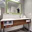 Hampton Inn & Suites Cincinnati Midtown Rookwood