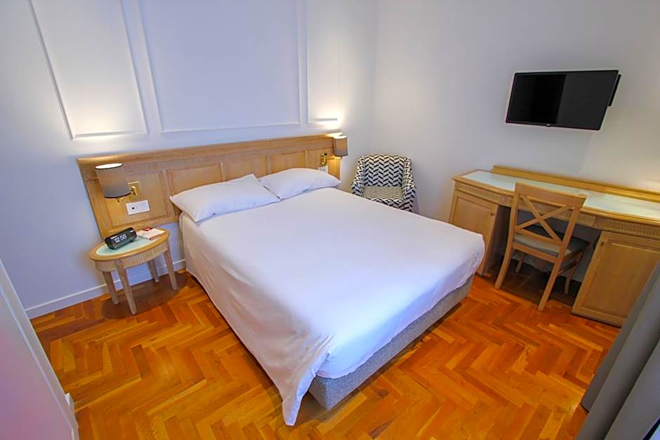 Ambassador Palace Hotel