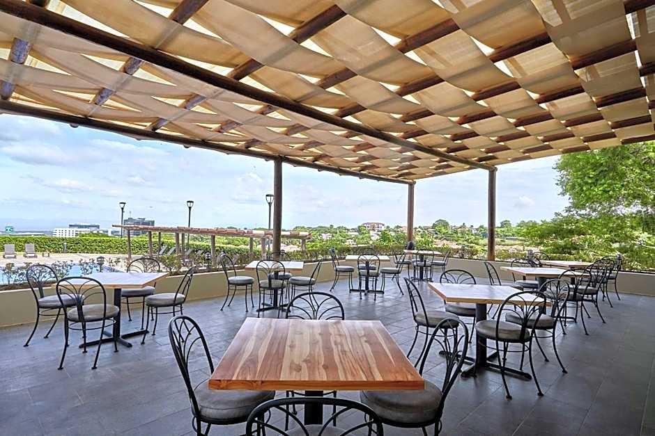 DoubleTree by Hilton Managua