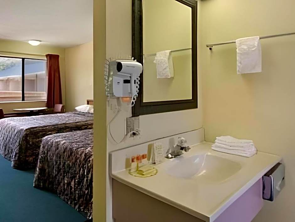 Americas Best Value Inn Canton, NC
