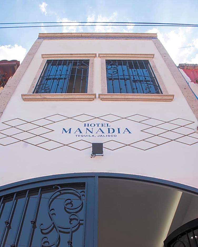 Hotel Manadia
