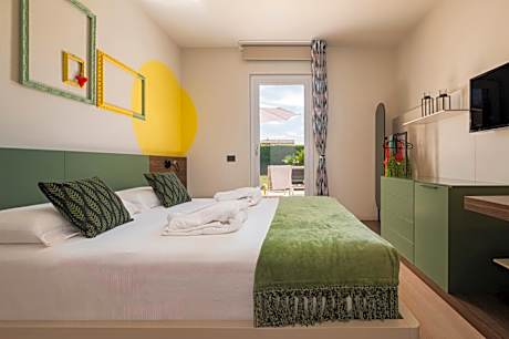 Queen Room with Spa Bath