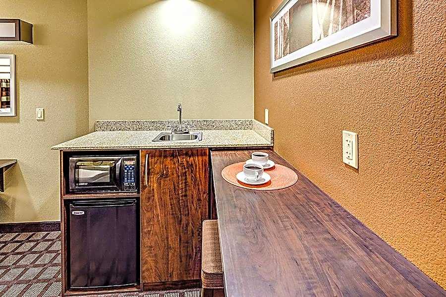 Microtel Inn & Suites by Wyndham North Canton