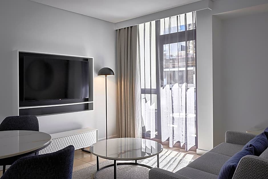 Meriton Suites Pitt Street, Sydney