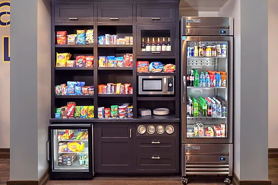 Scholar Morgantown, Tapestry Collection by Hilton