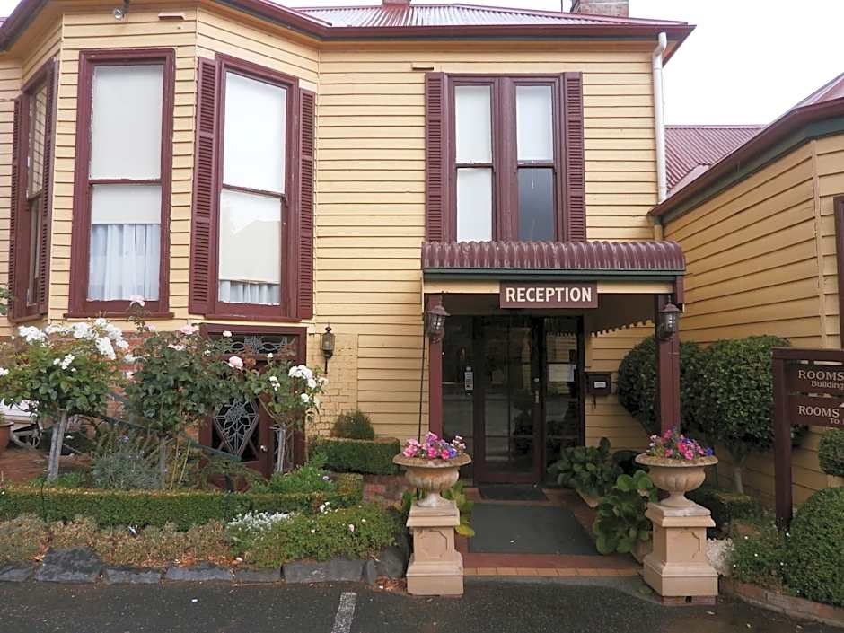 Central Springs Inn
