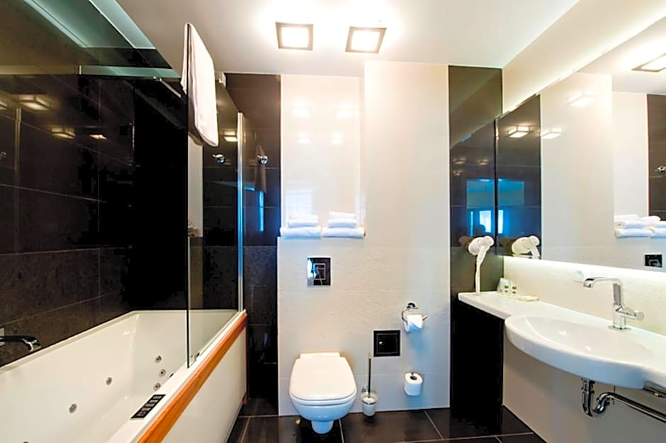 Hotel Symfonia Osjaków