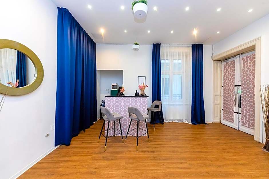 Adagio Downtown Rooms