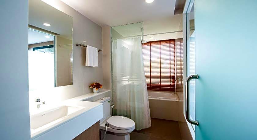 Burgundy Residence 304