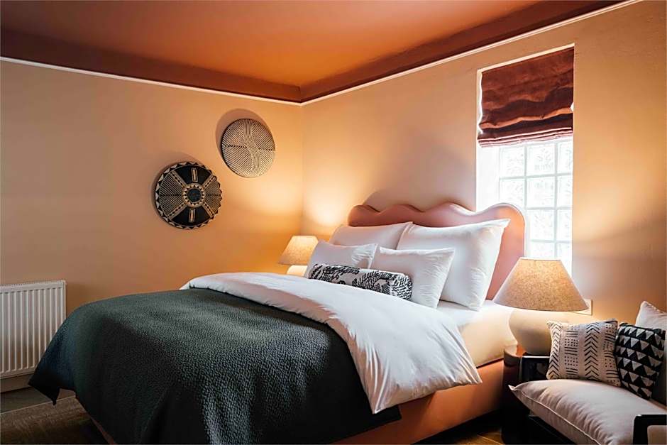 Clemonte Hotel - Your Reception-less Boutique Hideaway