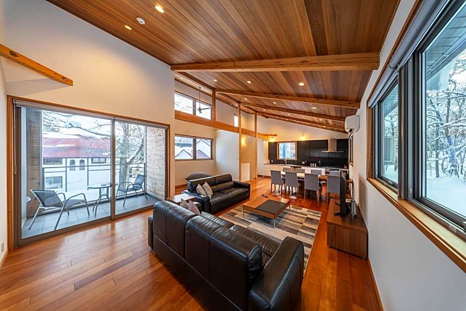 Bluebird Chalets by The Hakuba Collection