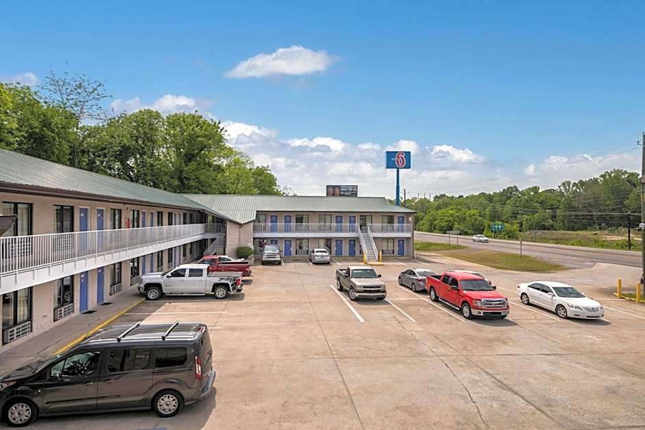 Motel 6-Attalla, AL