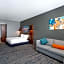 La Quinta Inn & Suites by Wyndham Louisville East