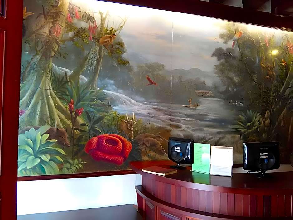 Kuching Waterfront Lodge