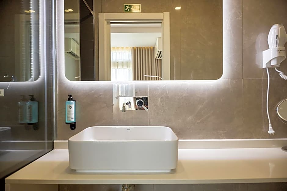 The ICONS Lisbon Central Hotel