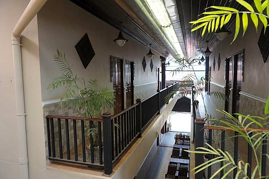 Wong Sai Siri Srichiangkhan Hotel