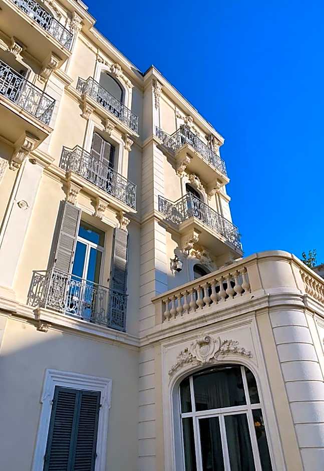 Anchor Cannes Riviera