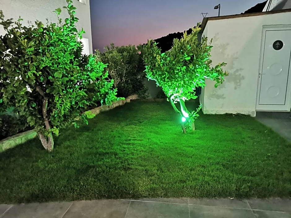 Zervakis Apartments "by Checkin"