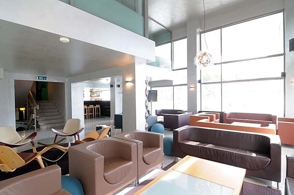 Maniatis Hotel