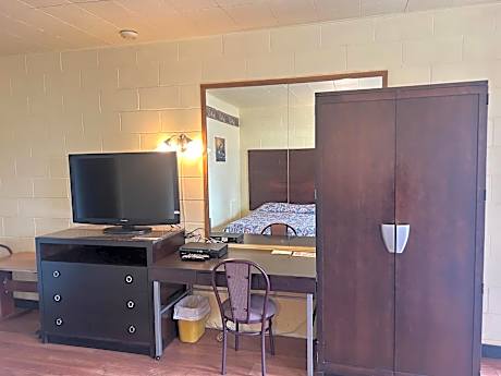 Double Room with Two Double Beds - Non-Smoking