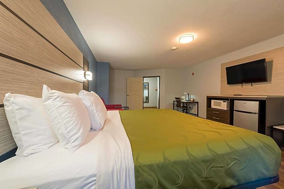 Quality Inn & Suites Manitou Springs At Pikes Peak