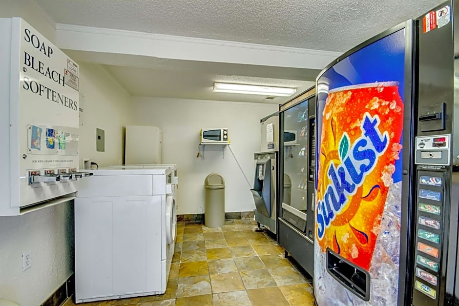 Motel 6-Saint Joseph, MO