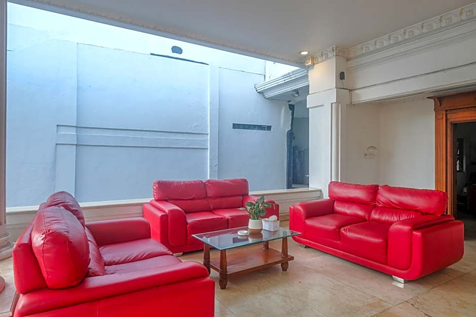 Urbanview Omah Pari Boutique Hotel