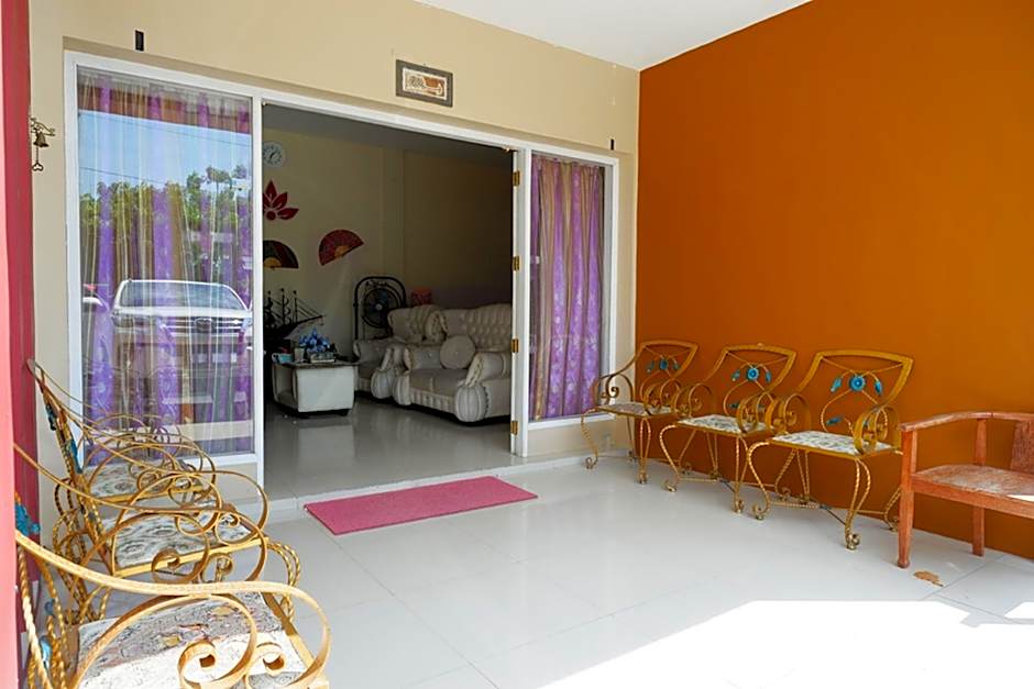 RedDoorz @ Hotel Grand Aulia Majene