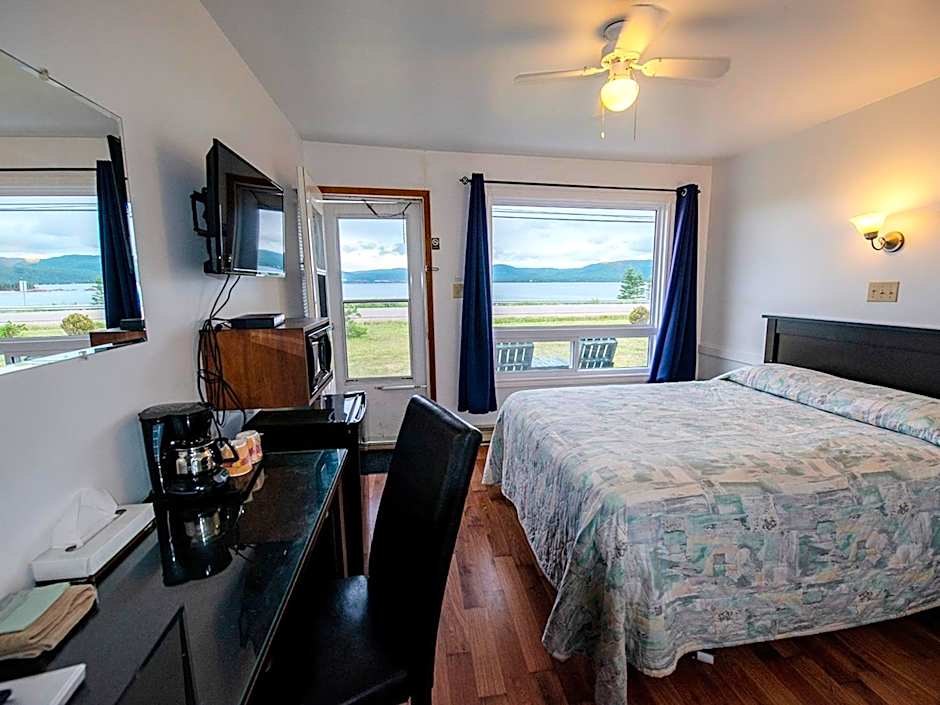 Sea Breeze Motel