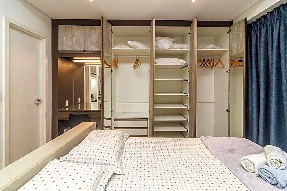 Studio moderno em condomínio de luxo pé na areia