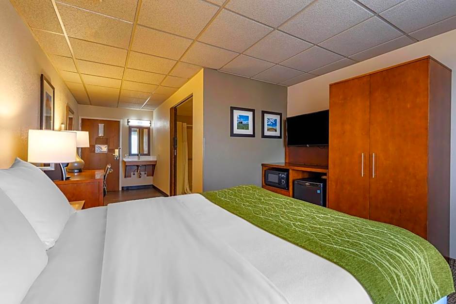 Comfort Inn & Suites Gateway to Glacier National Park