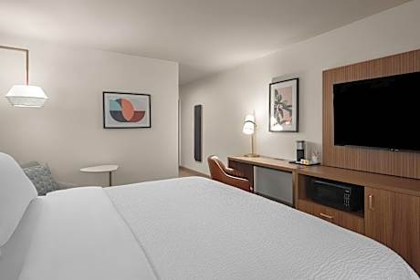 1 King Standard Communications Mobility Roll in Shower