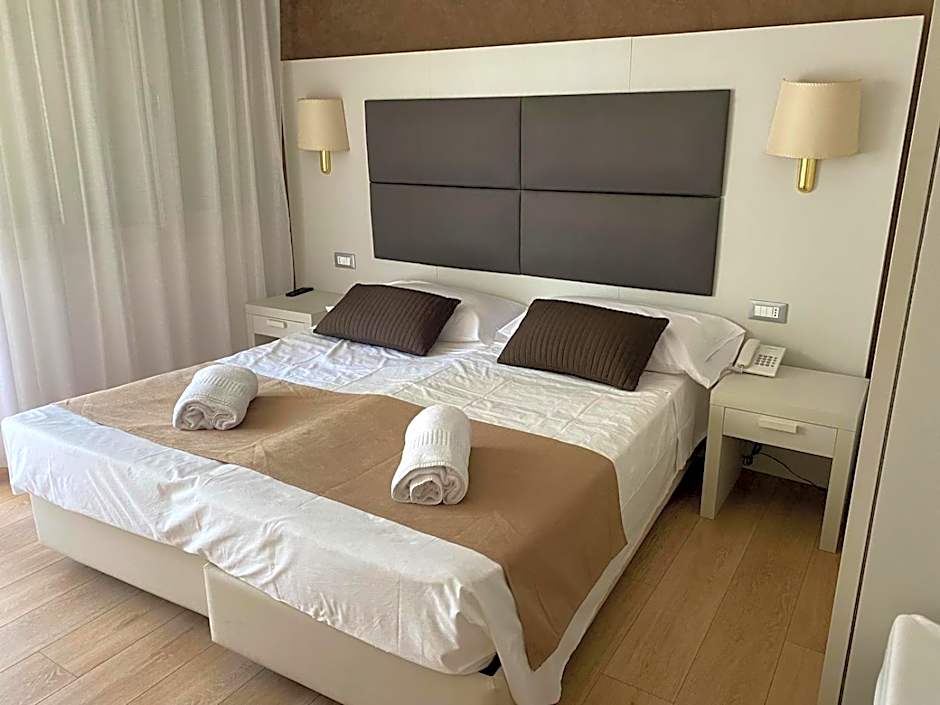 Hotel Eros
