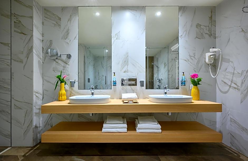 Leonardo Hotel Lago di Garda - Wellness and Spa