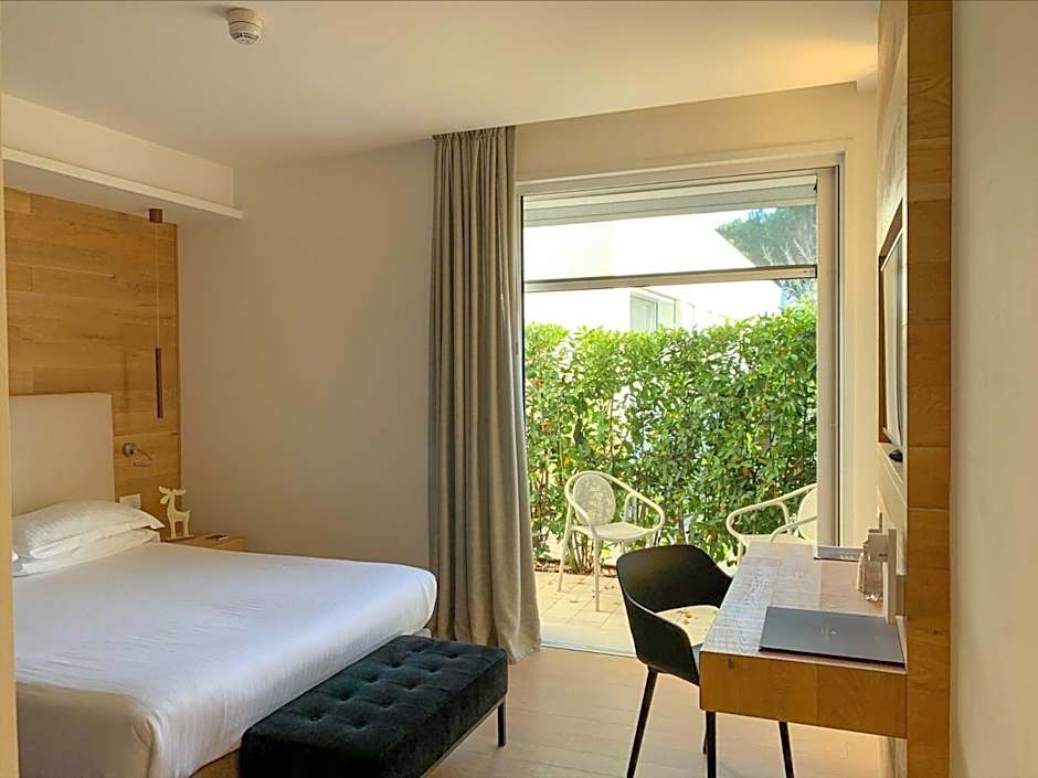 The Green Park Hotel