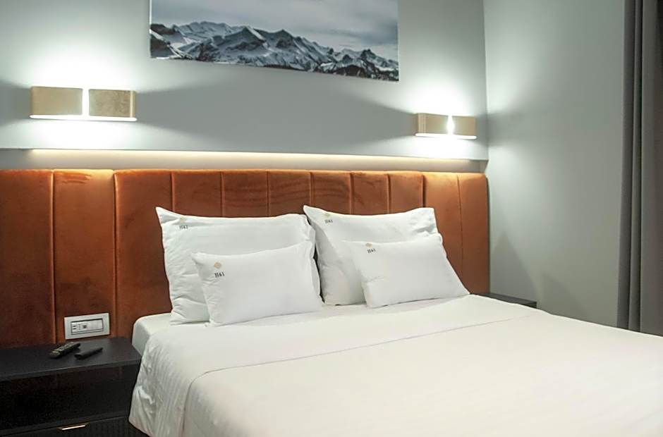 H41 Luxury Suites