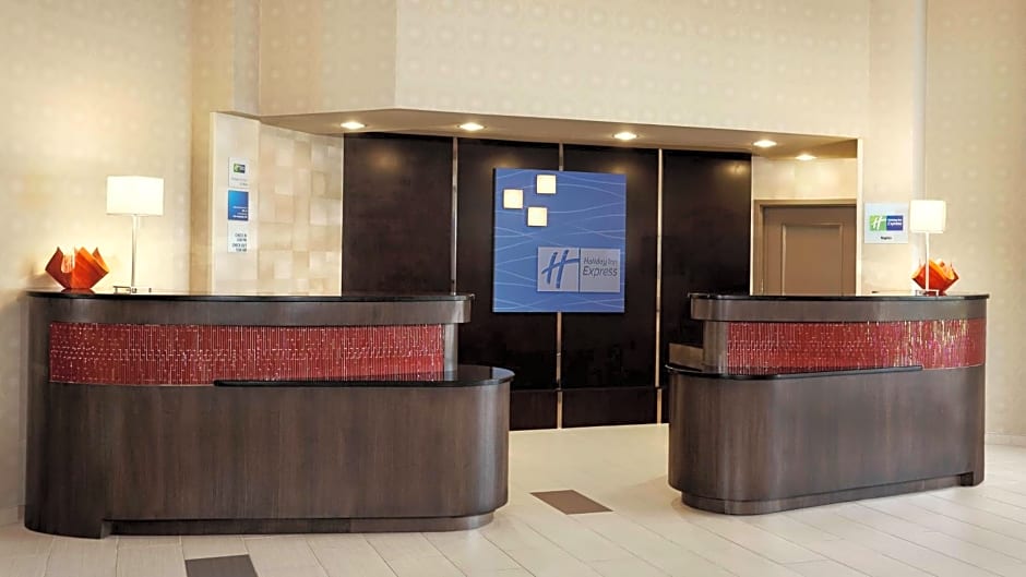Holiday Inn Express Naples Downtown 5th Avenue By IHG