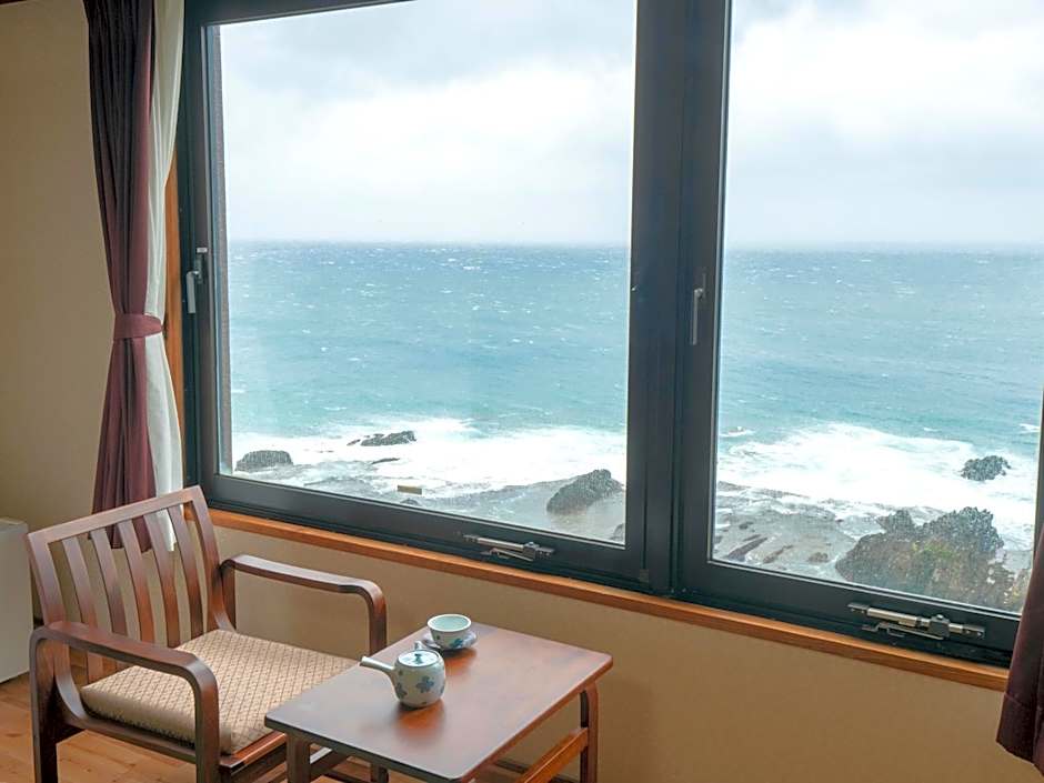 THE HOTEL YAKUSHIMA ocean & forest