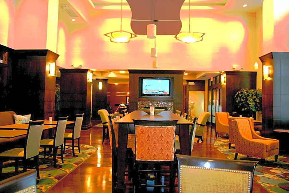 Hampton Inn By Hilton And Suites Detroit/Canton